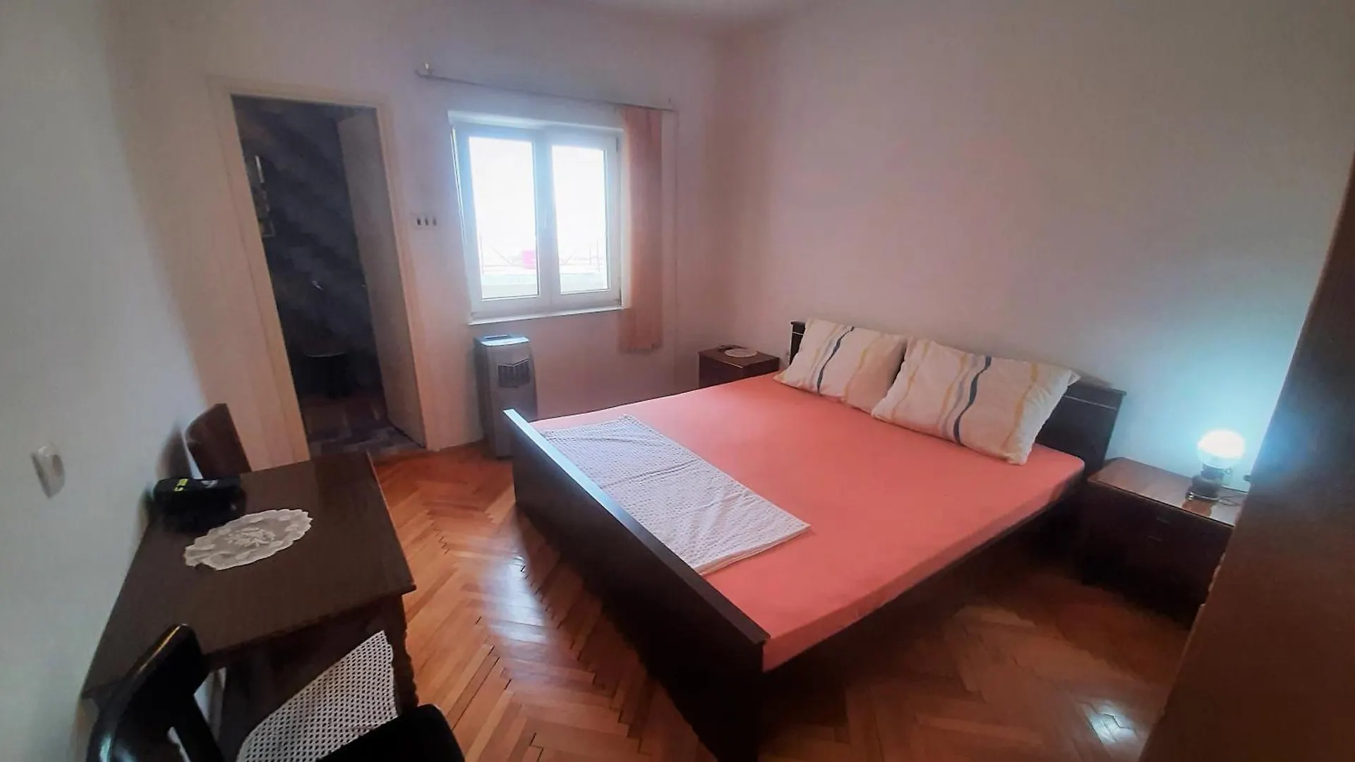 Apartments And Rooms Close To The Sea Povile